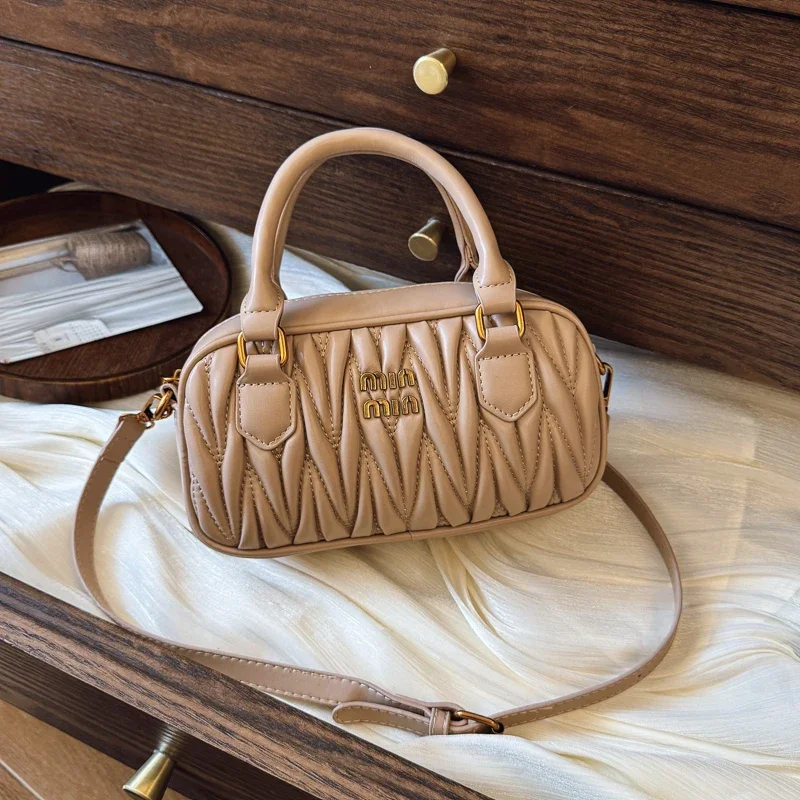 Luxury Lifestyle Fashion - Borsa a Spalla Elegante in Pelle