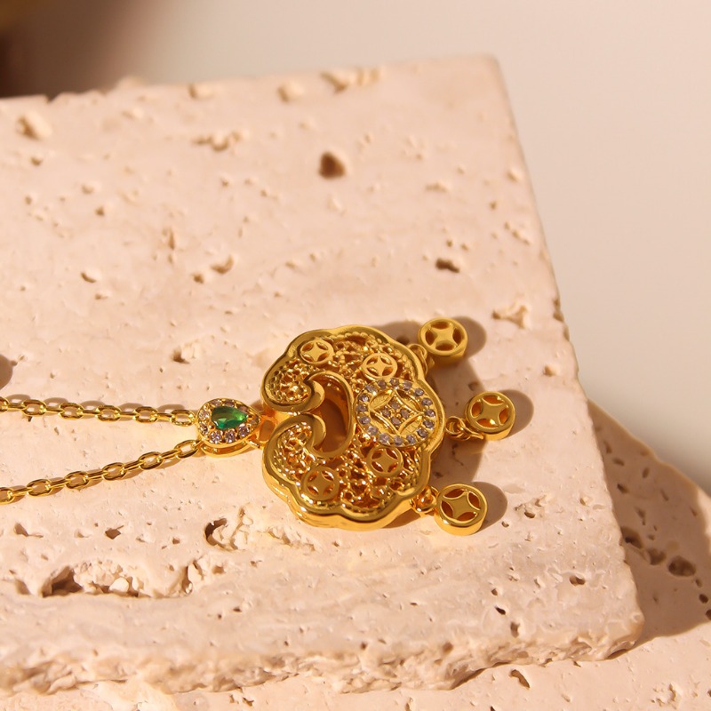 Collana con lucchetto a lunga  - Luxury Lifestyle Fashion recensione e prezzo