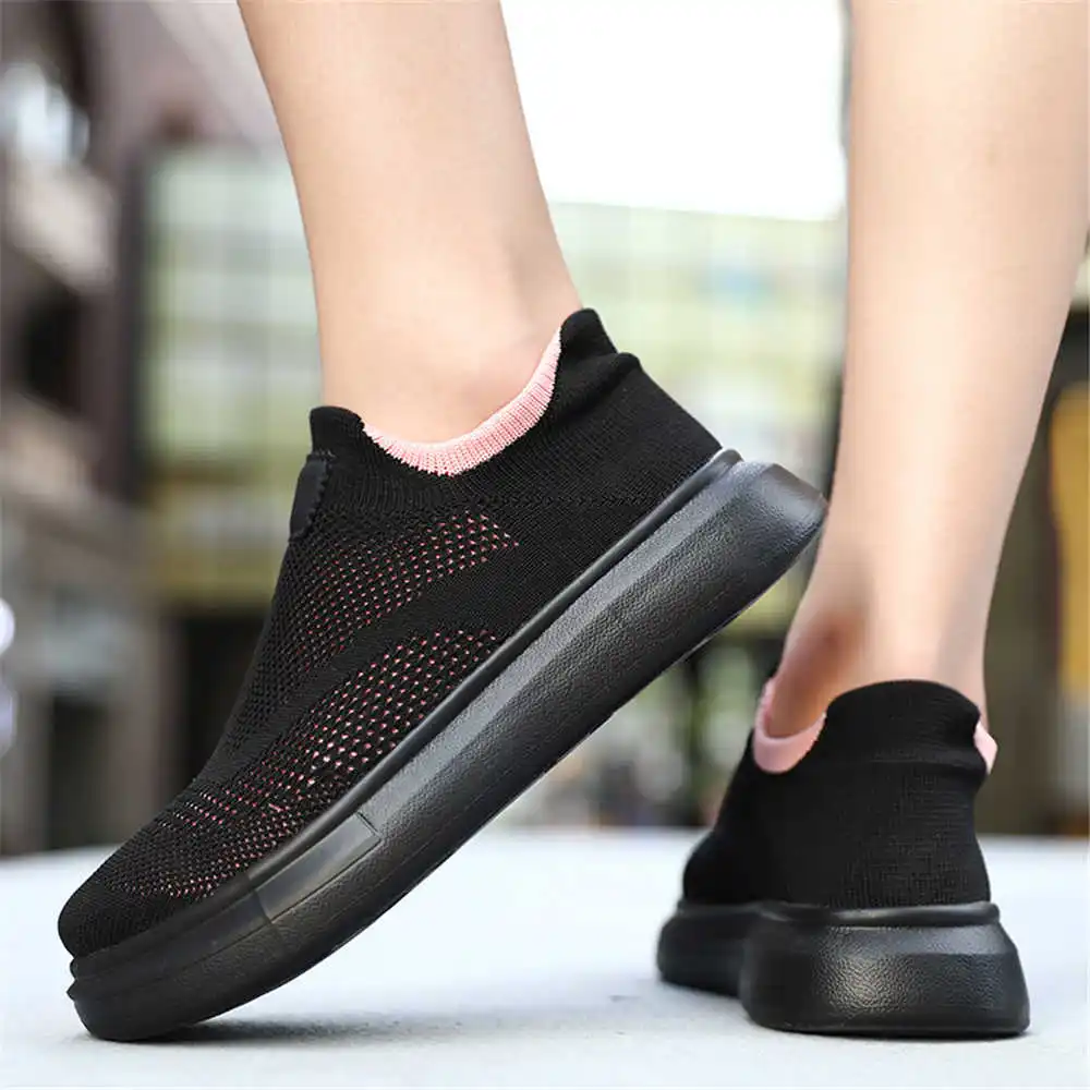Calze con plateau scarpe marro - Luxury Lifestyle Cost recensione e prezzo